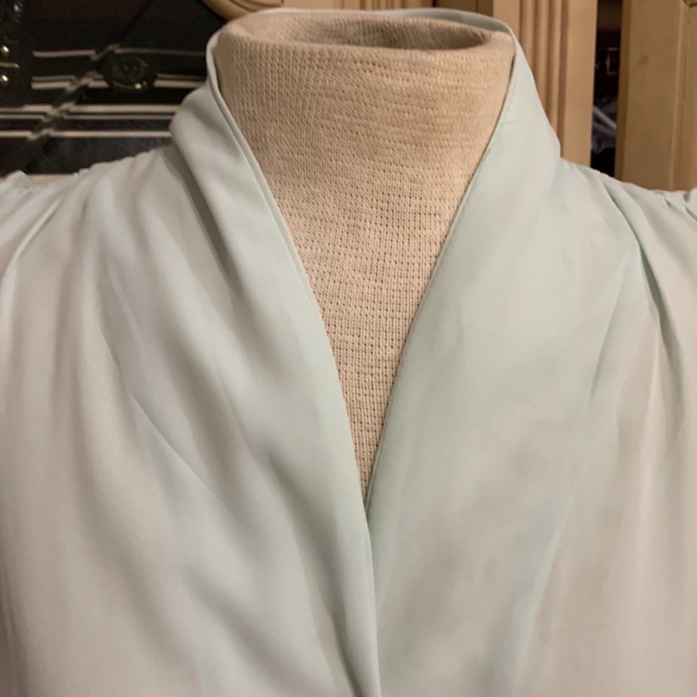 Pastel, sheer top - Picture 2 of 9
